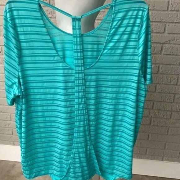 Brisas 2X Activewear Tops Womens 2X Stripes Short Sleeves - Picture 2 of 7